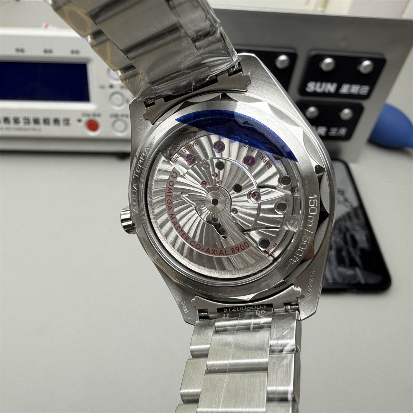 Omega Seamaster 220.10.41.21.02.001 Replica – 41mm Silver Dial Stainless Steel Watch