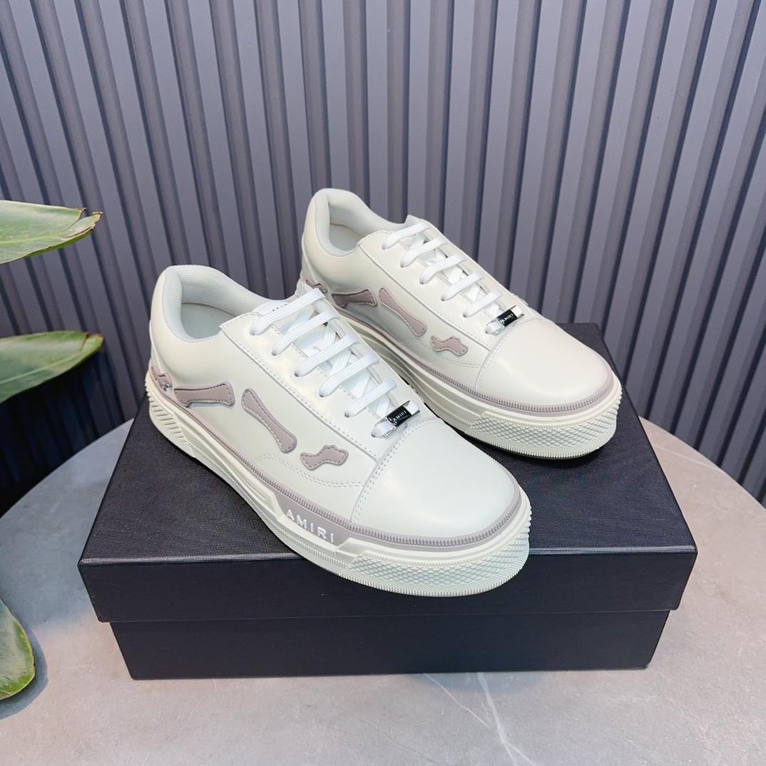 AMRI Sneakers