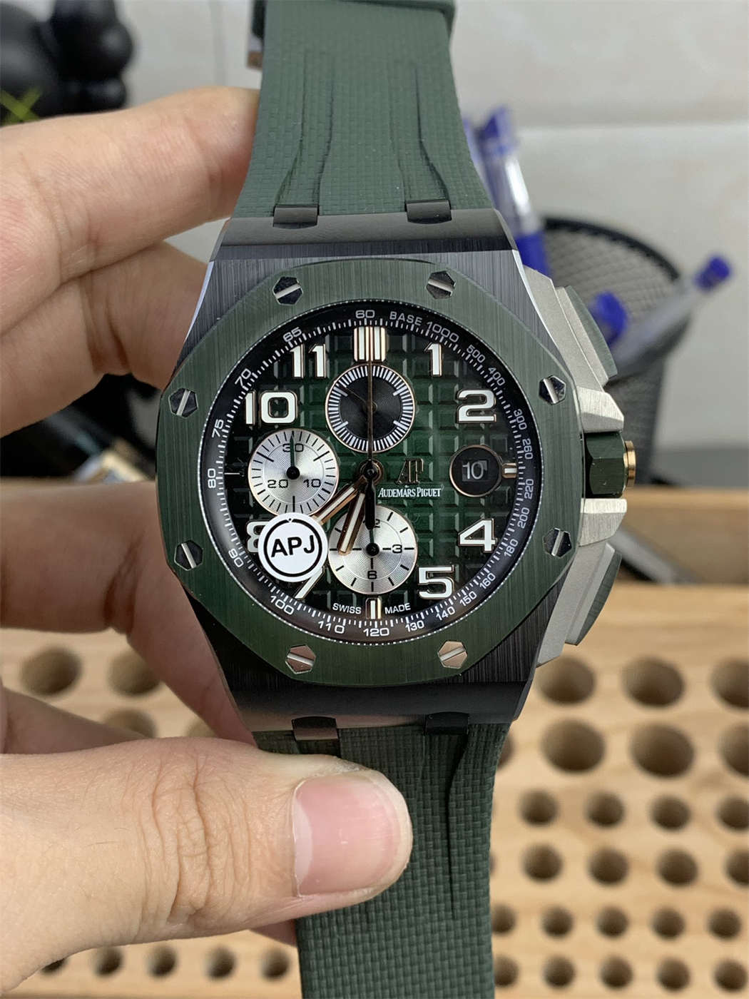 AP Royal Oak Offshore Ceramic Replica – Green Dial 44mm (APJ Factory)