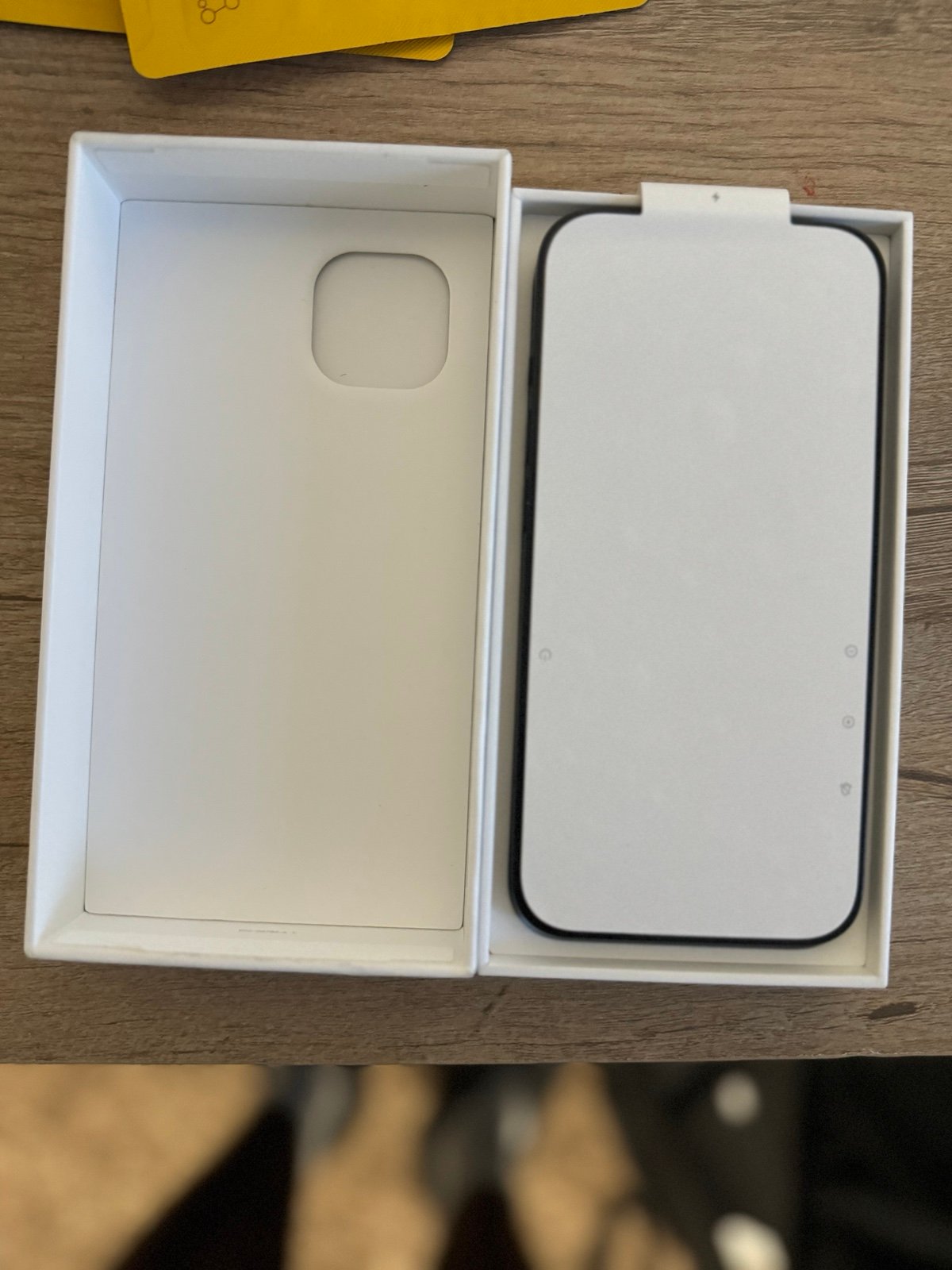iPhone 13 9O29