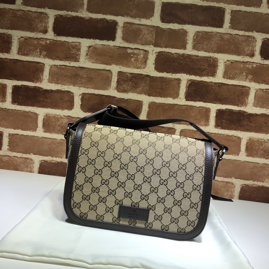 GUC Shoulder bag 28x20x9cm