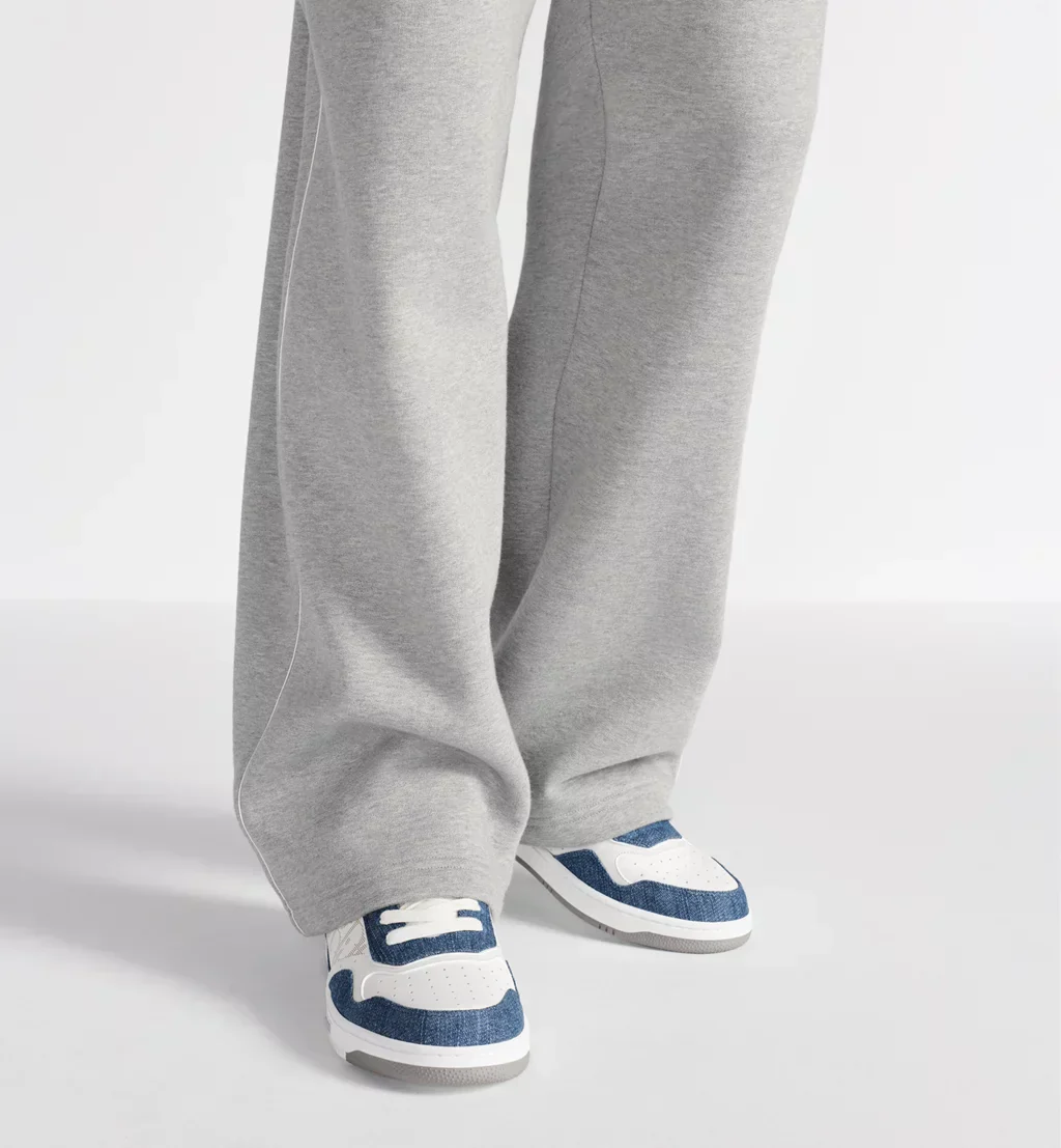 DR B27 Uptown Low-Top Sneaker