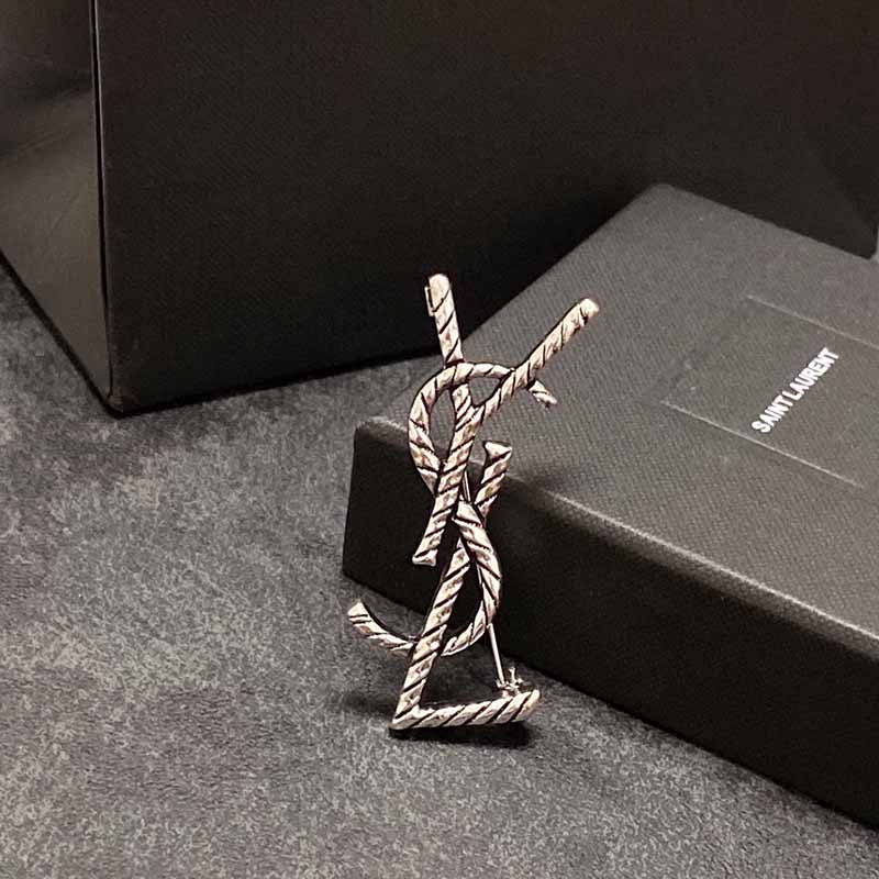 Silver Brooch QTXZ-9110026