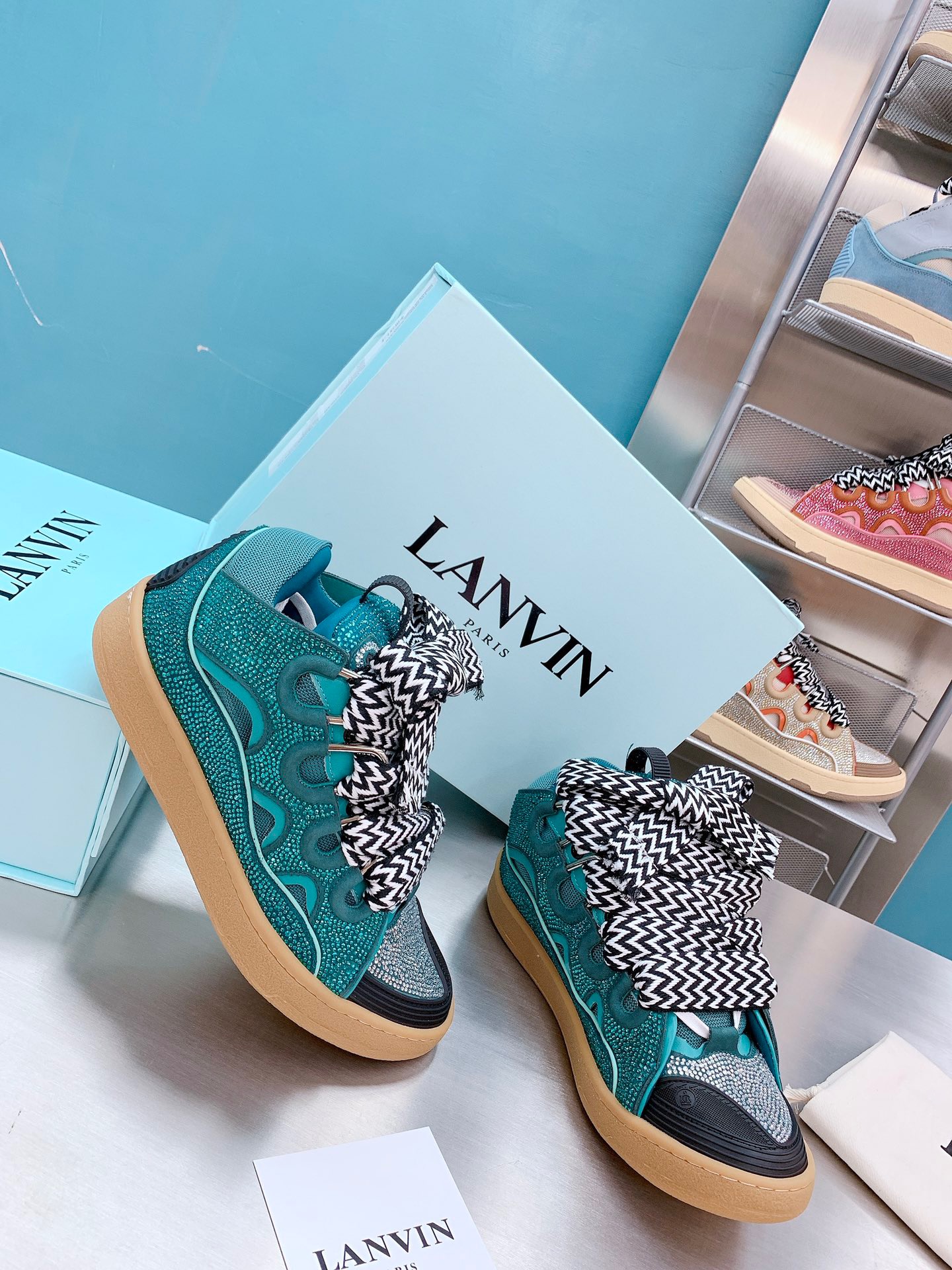 LAN Curb Sneaker 25