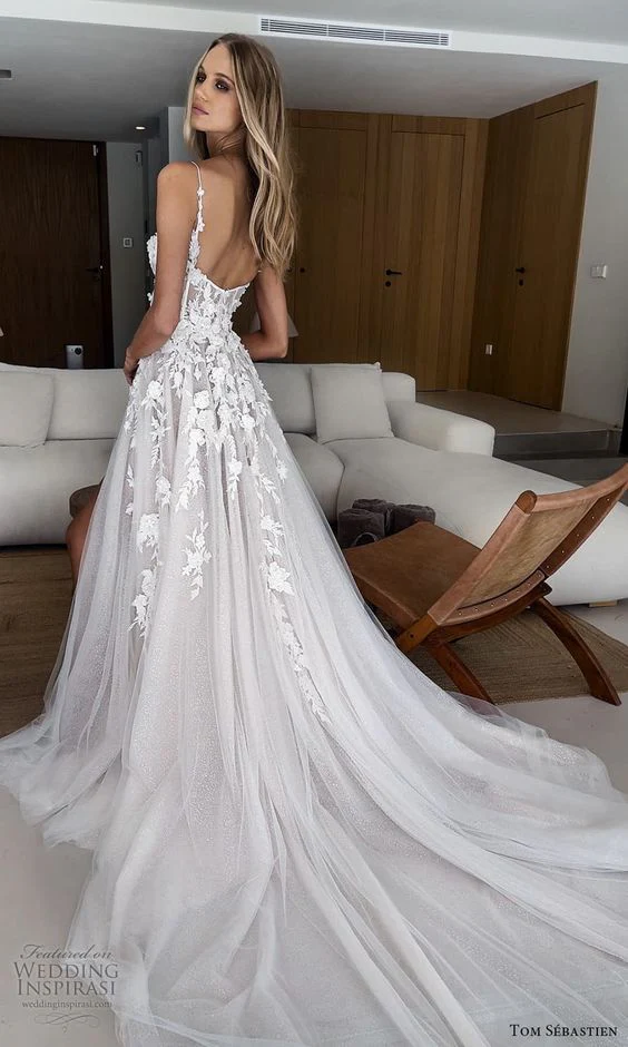 Fashion A Line Sweetheart Tulle Wedding Dress with Appliques