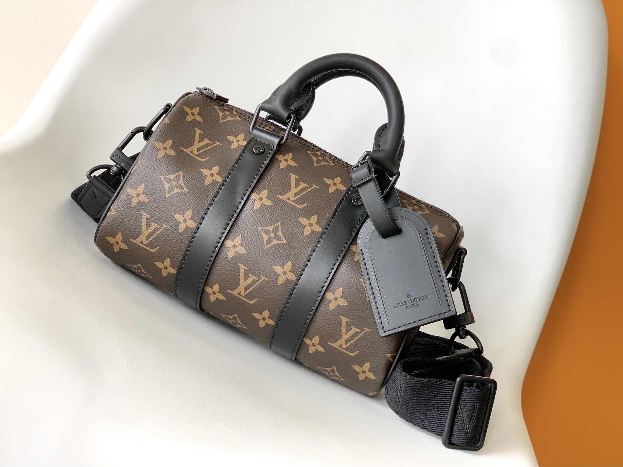 LV Keepall Bandoulière 25 M46249 Size:25x15x11cm