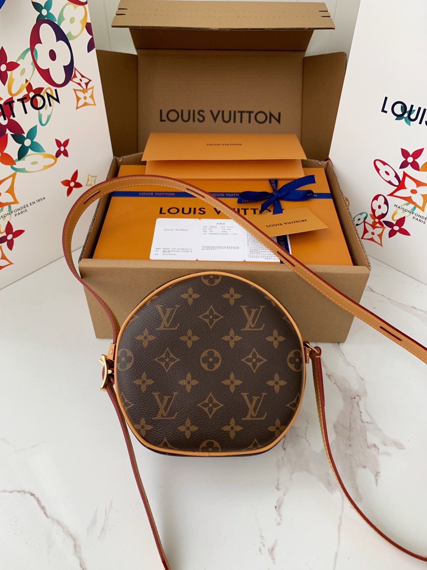 LV  BOÎTE CHAPEAU SOUPLE  M45578 SIZE:17*18*7cm