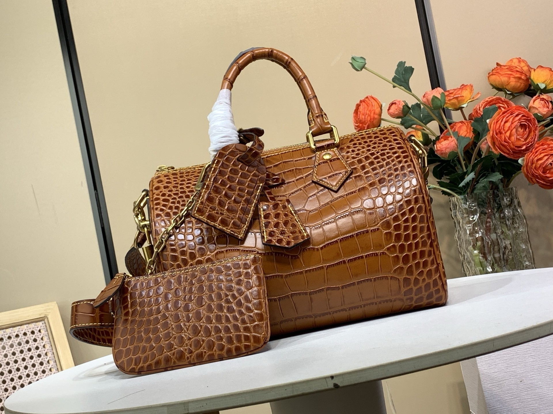 LV Speedy Bandoulière M24425 25x15x15cm
