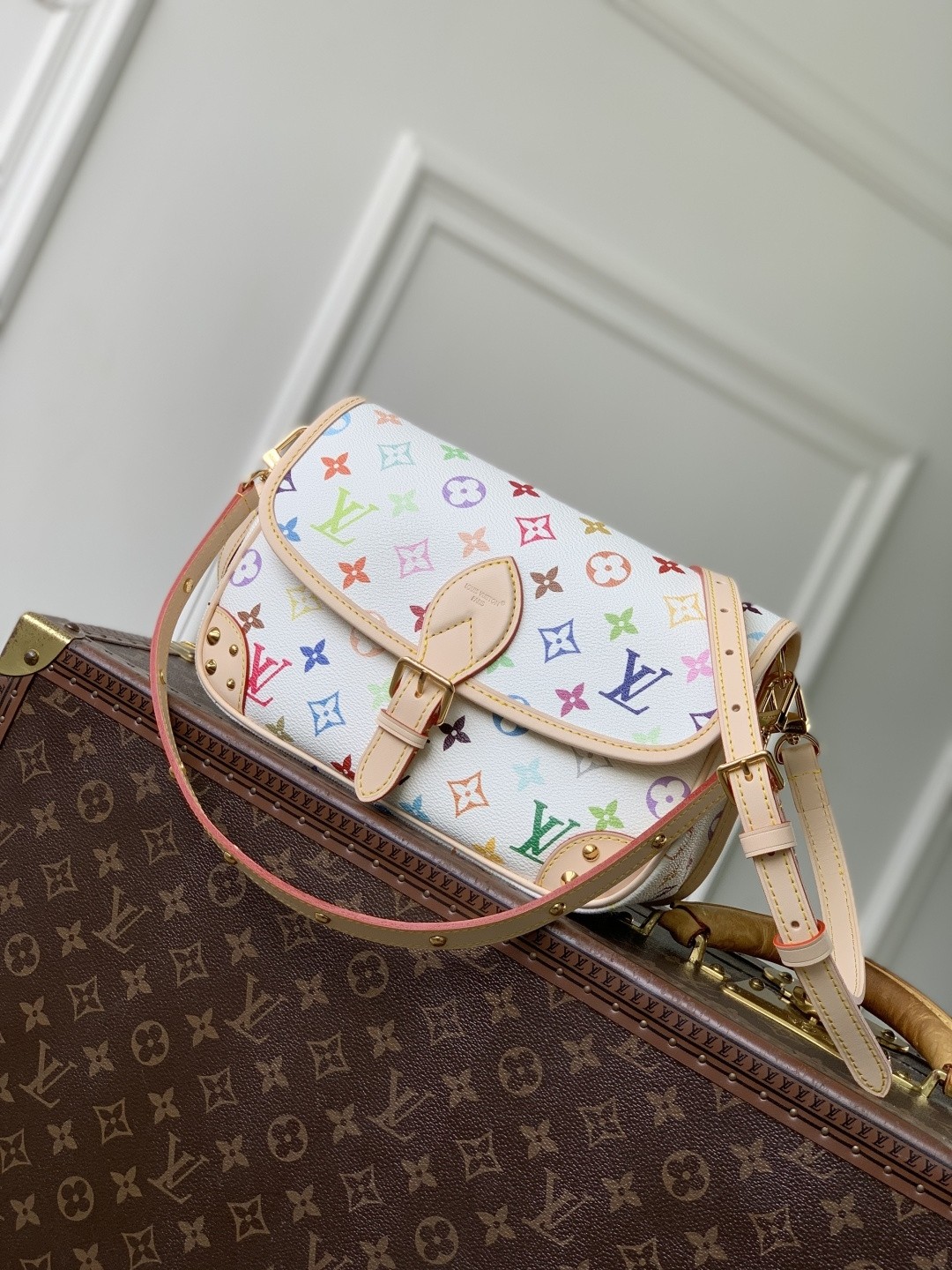 LV DIANE M27866 24x15x9cm
