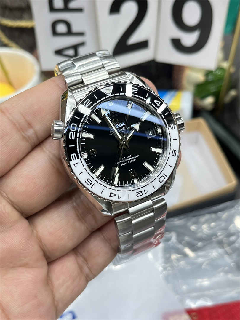 VSF Omega Seamaster 43.5mm – Premium Replica Diver Watch with Master Chronometer Details