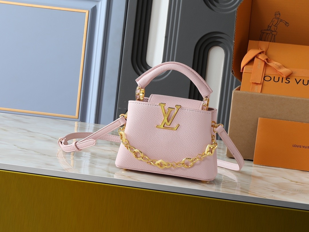 LV Capucines bag 21x14x8cm