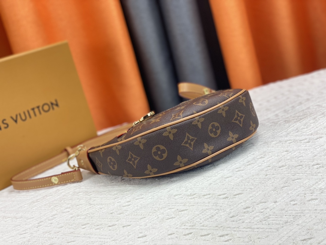 Woman’s Handbag 9.1″x5.1″x2.4″ BB-918000100059