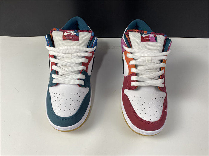 NK Dunk SB Low Pro QS Parra DH7695-100