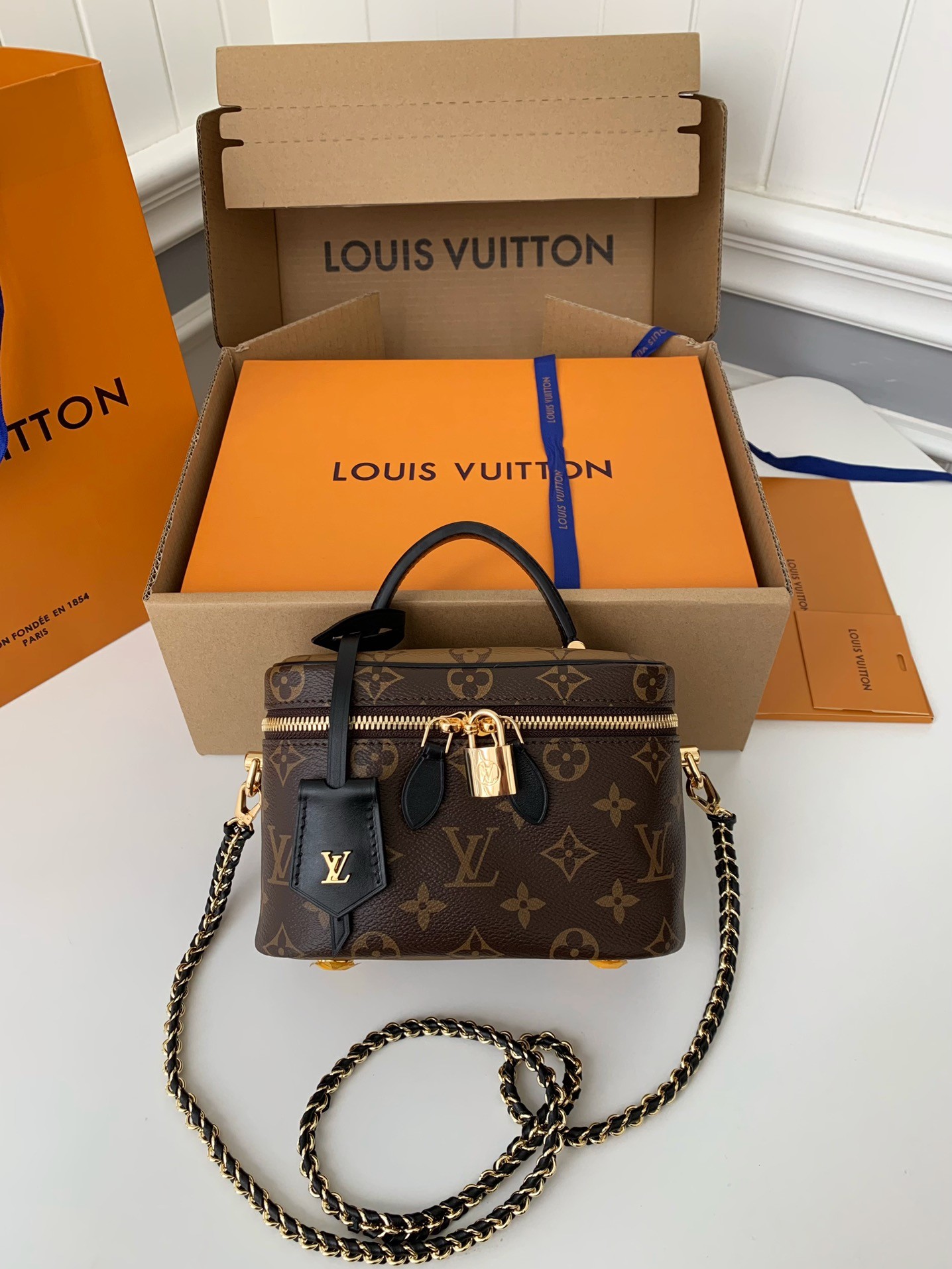 LV  VANITY M45165 19*13*11cm