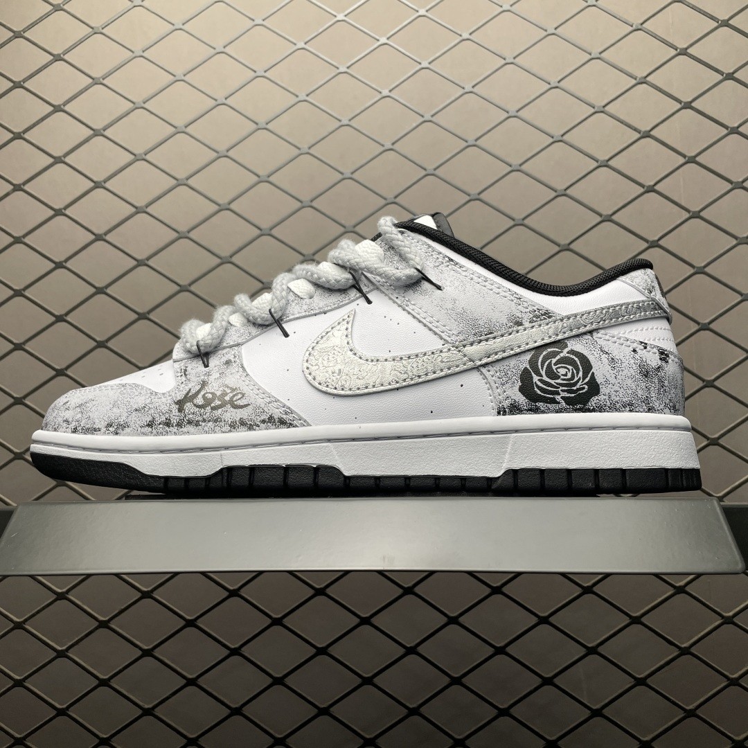 NK Dunk Low Shoes