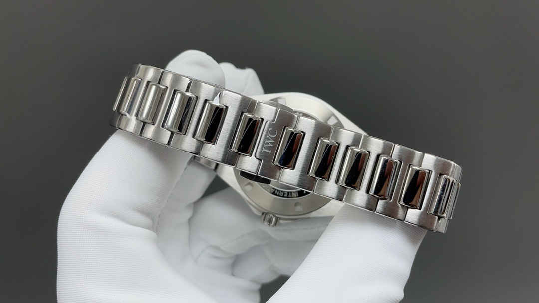V7 IWC Ingenieur Clone – Premium 40mm Aqua Dial Replica with Full Steel Construction