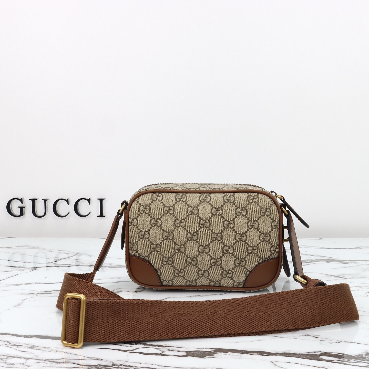GUC Shoulder bag 19x12.5x7cm