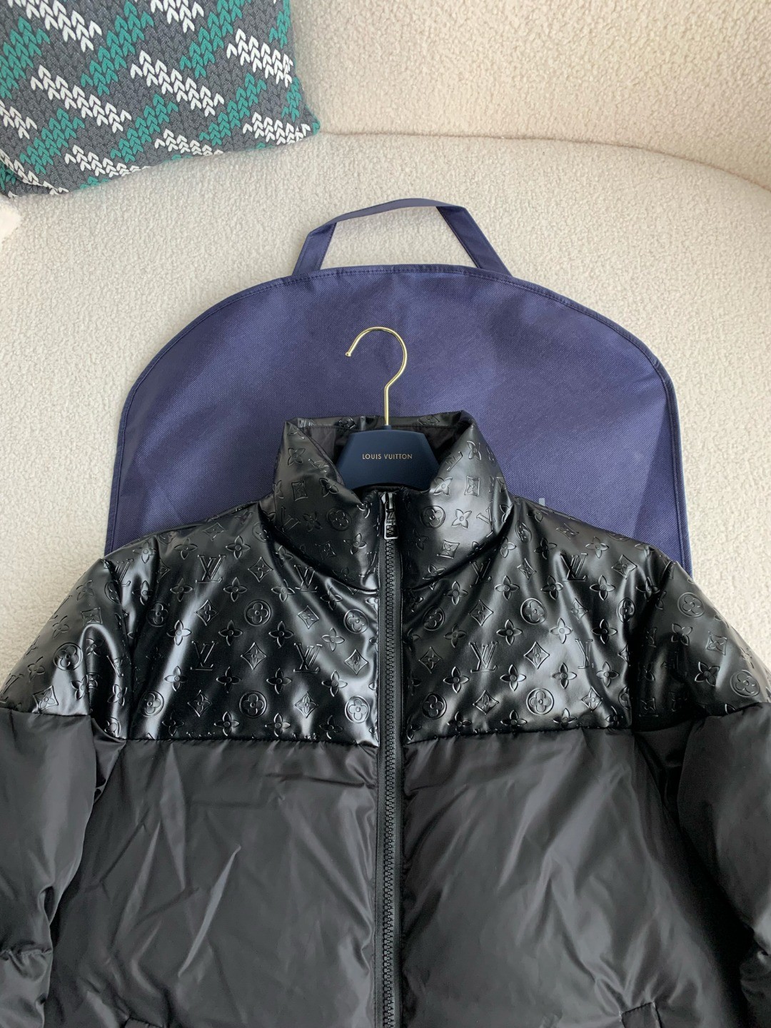 LV LOGO Down jacket