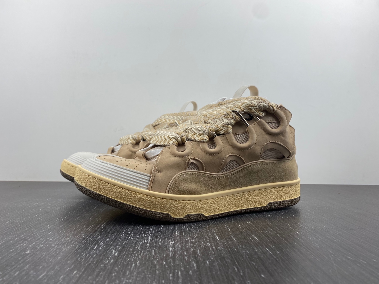 LAN Curb Sneaker Ecru FM-SKRK11-DRAG-E2202