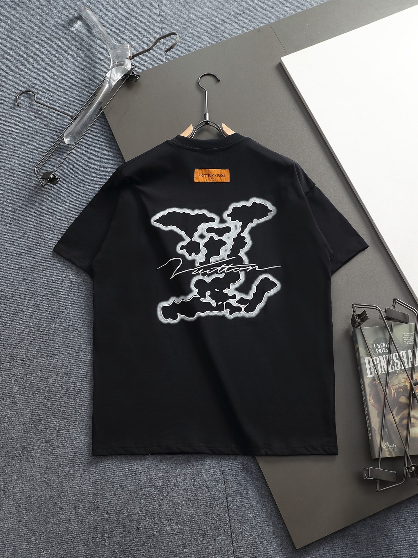 LV T-shirt