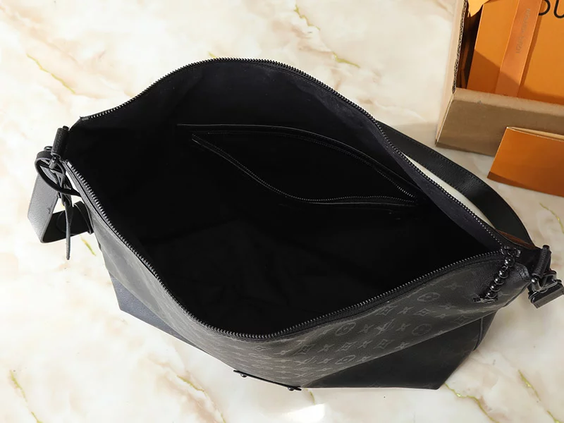 16.1″x12.6″x4.3″ Genuine Leather Handbag with adjustable strap BB-9211003