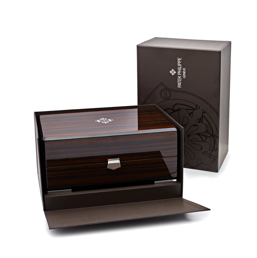 Patek Philippe Nautilus 5740/1G-001 Perpetual Calendar Moon Phases White Gold (2023)