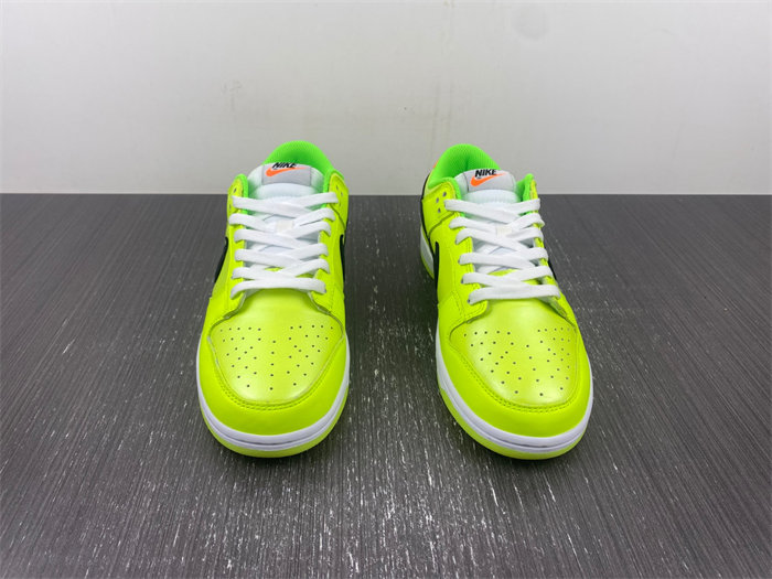 NK Dunk Low “Glow in the Dark” FJ4610-702