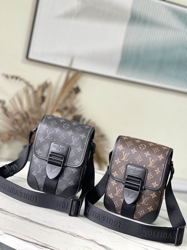 LV  Messenger Bags