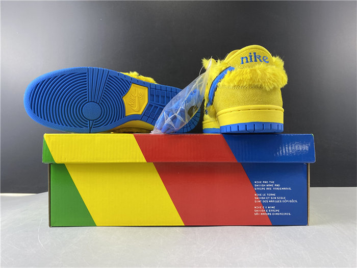 NK SB Dunk Low Grateful Dead Bears Opti Yellow CJ5378-700