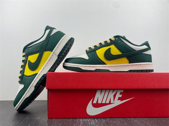 NK Dunk Low SE Noble Green FD0350-133