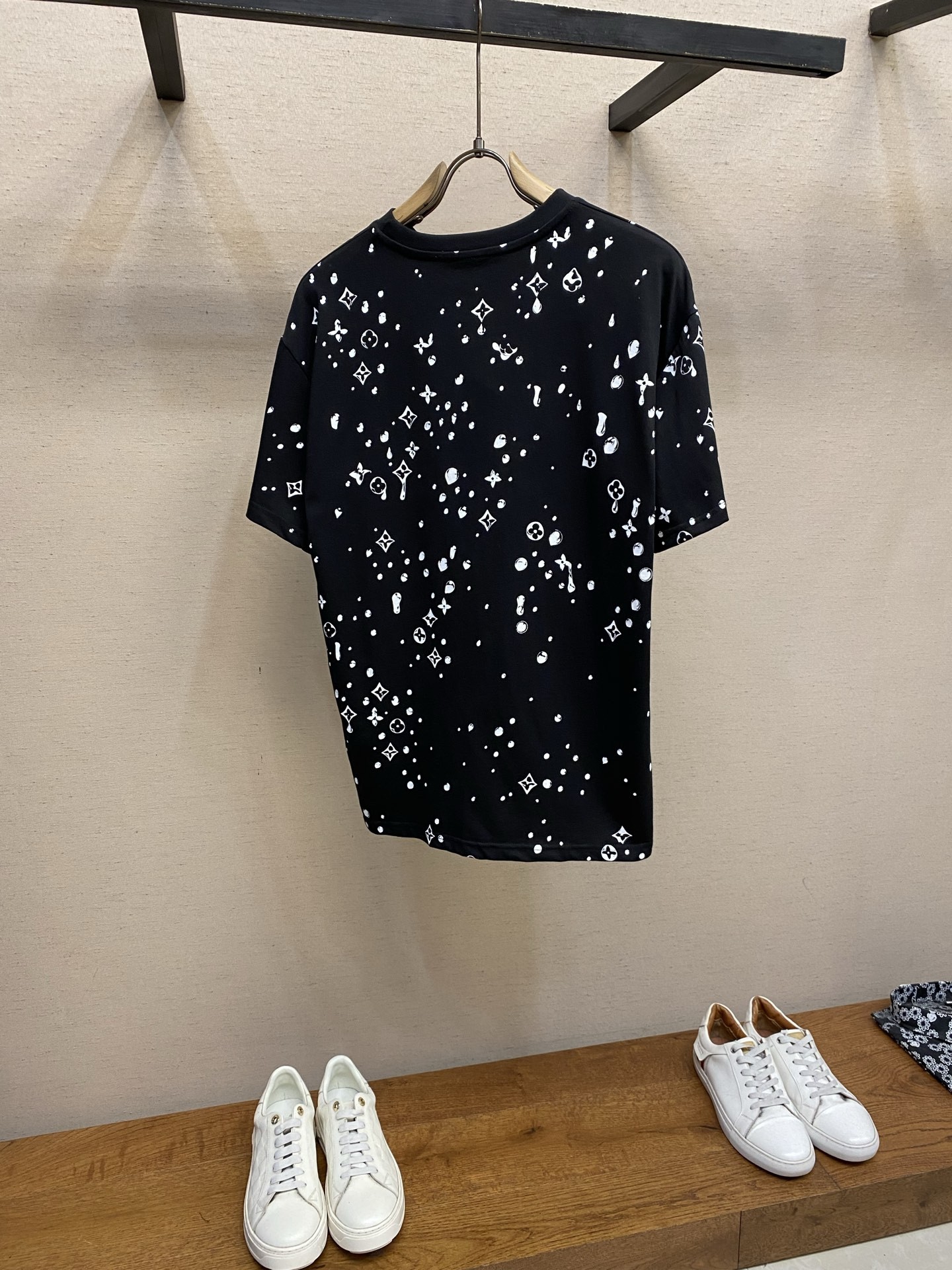 LV T-shirt
