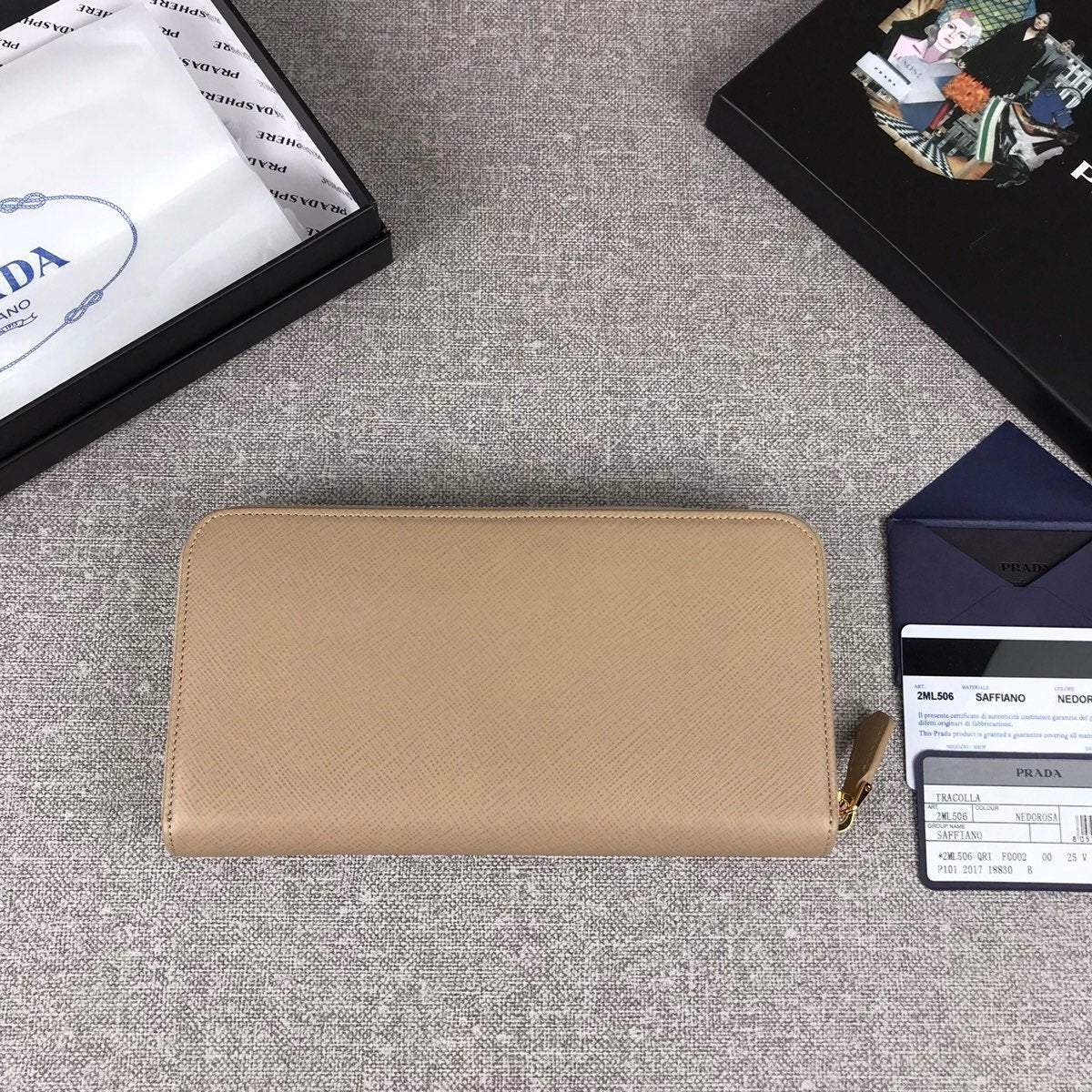 PRADA(プラダ) サフィアーノレザー 財布 カーキ