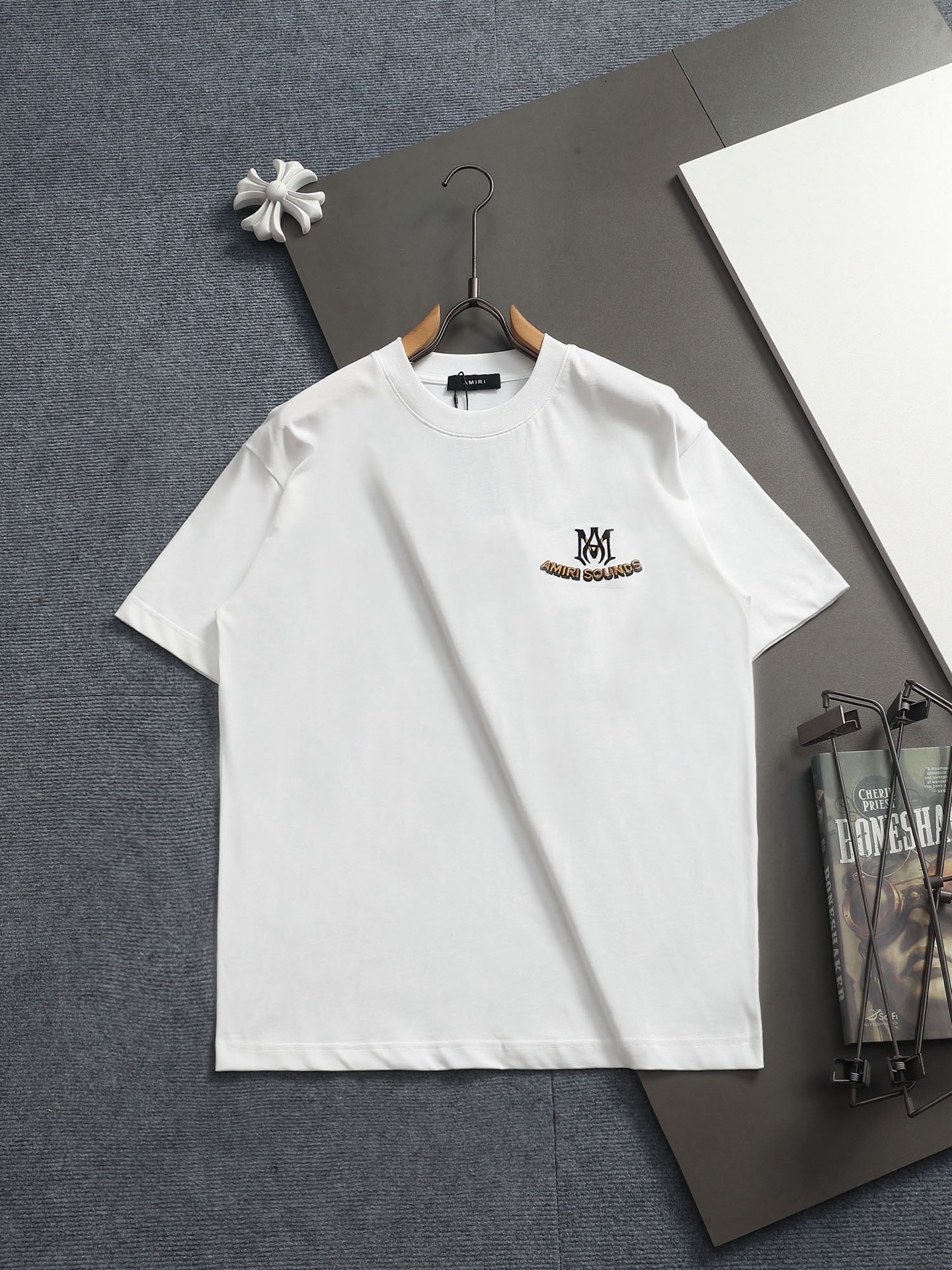 Amri T-Shirt