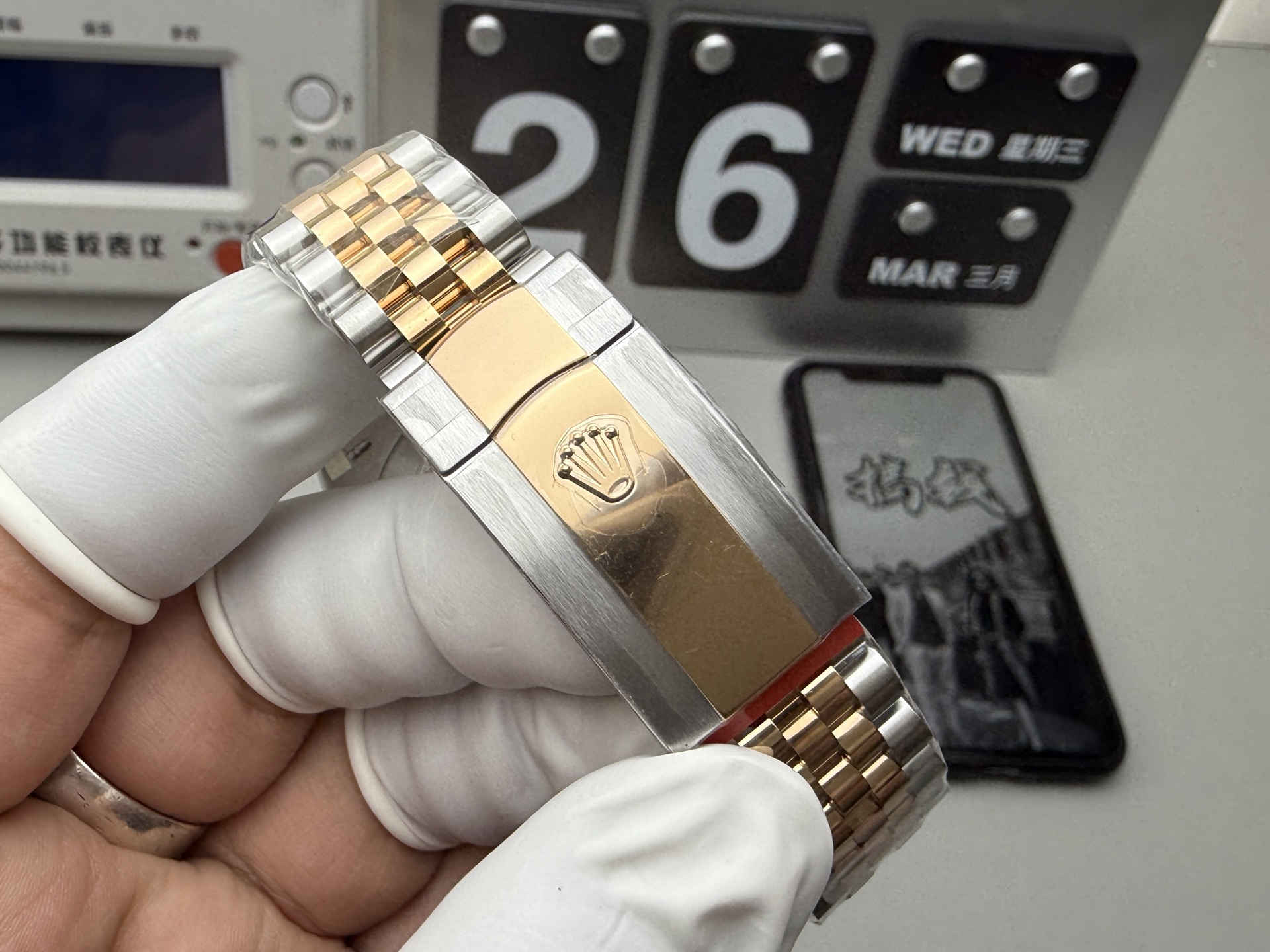 Clean Factory Datejust 126331 – Rose Gold & Steel 41mm Pink Dial Replica Watch