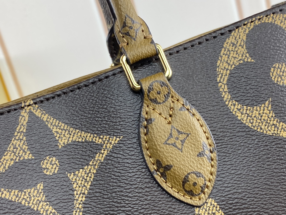 Woman’s Handbag 13.4″x10.2″x5.9″ BB-918000100071