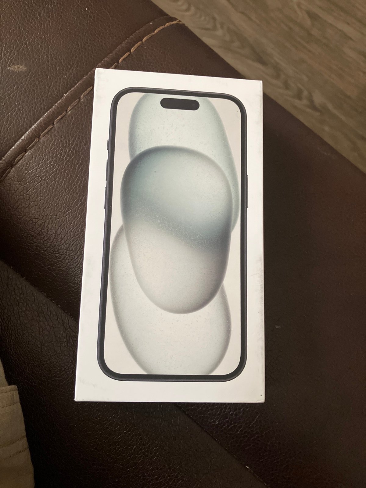 iPhone 15 3F36