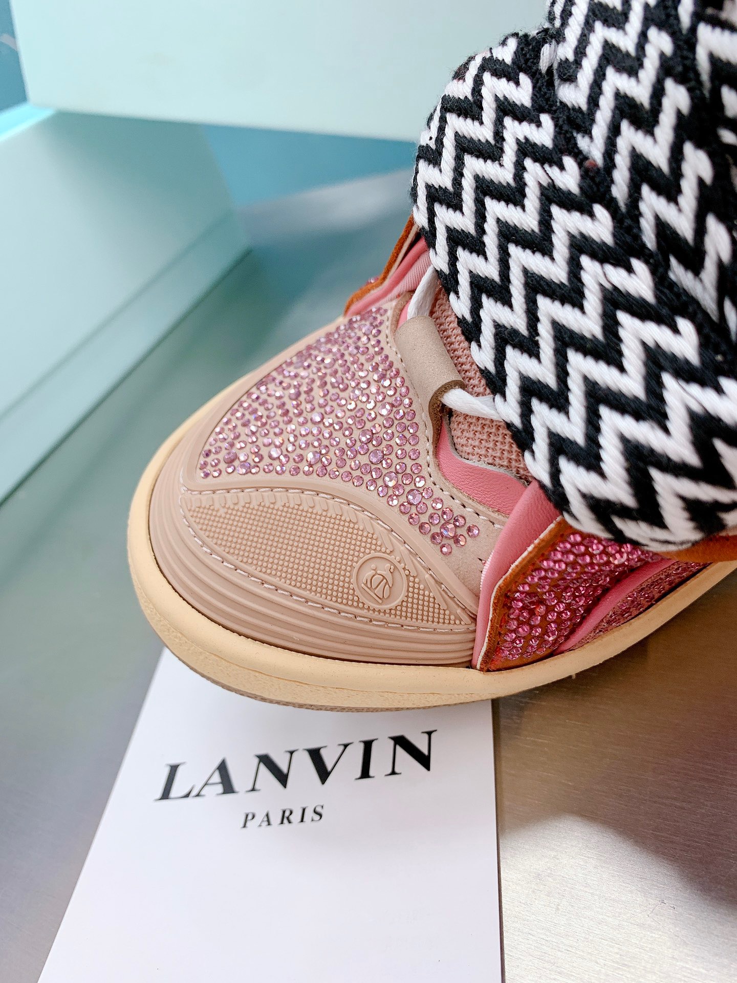 LAN Curb Sneaker 24