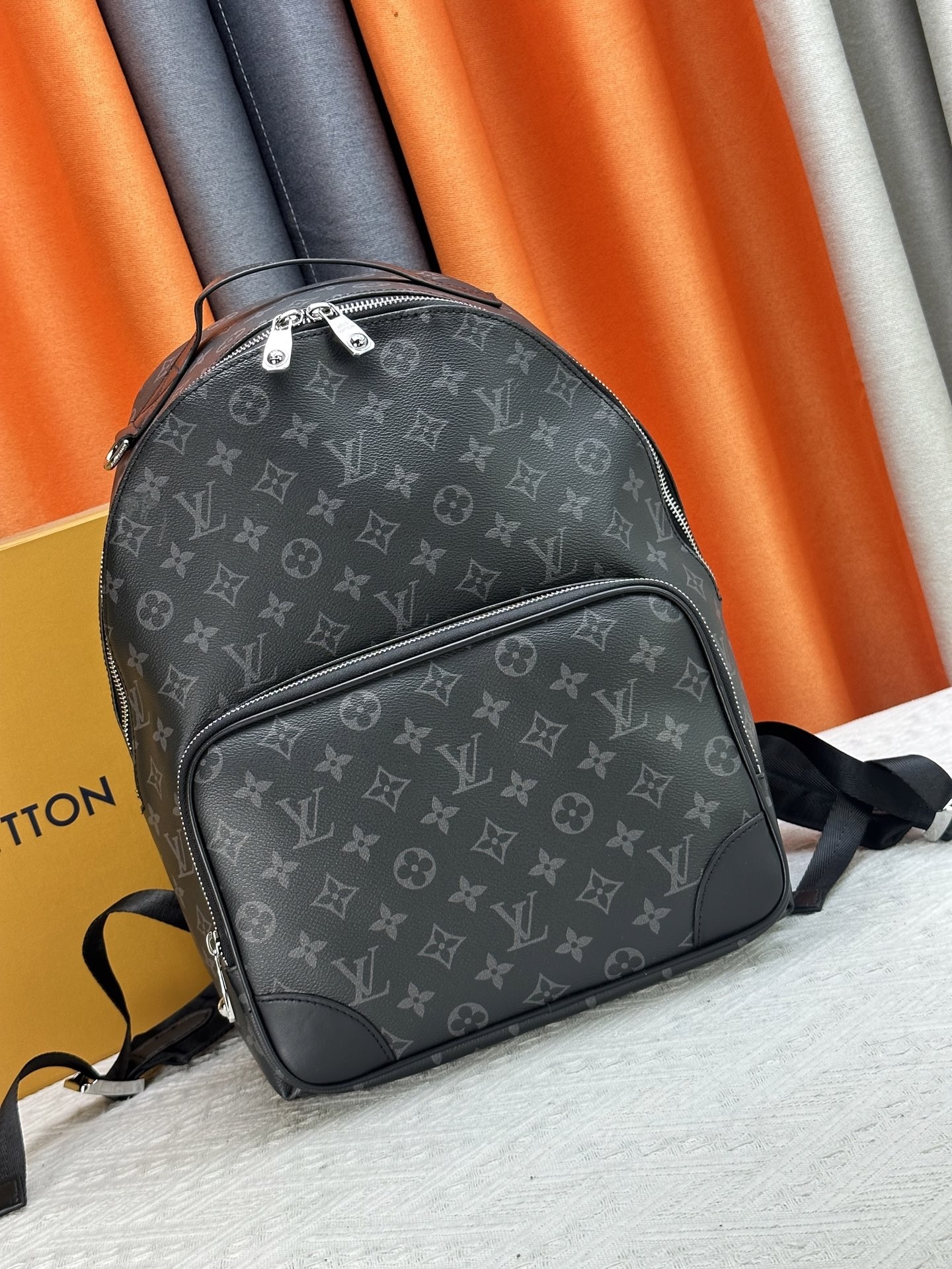 LV DISCOVERY CARGO Backpack 30x39x19cm