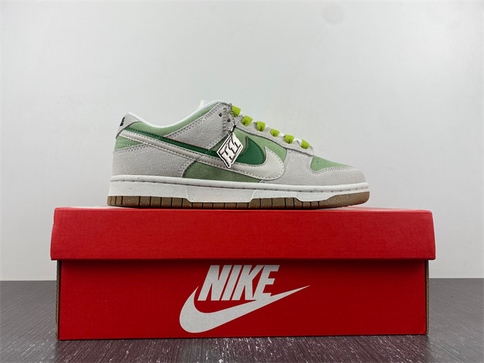 NK Dunk Low SWOOSH D09457-100