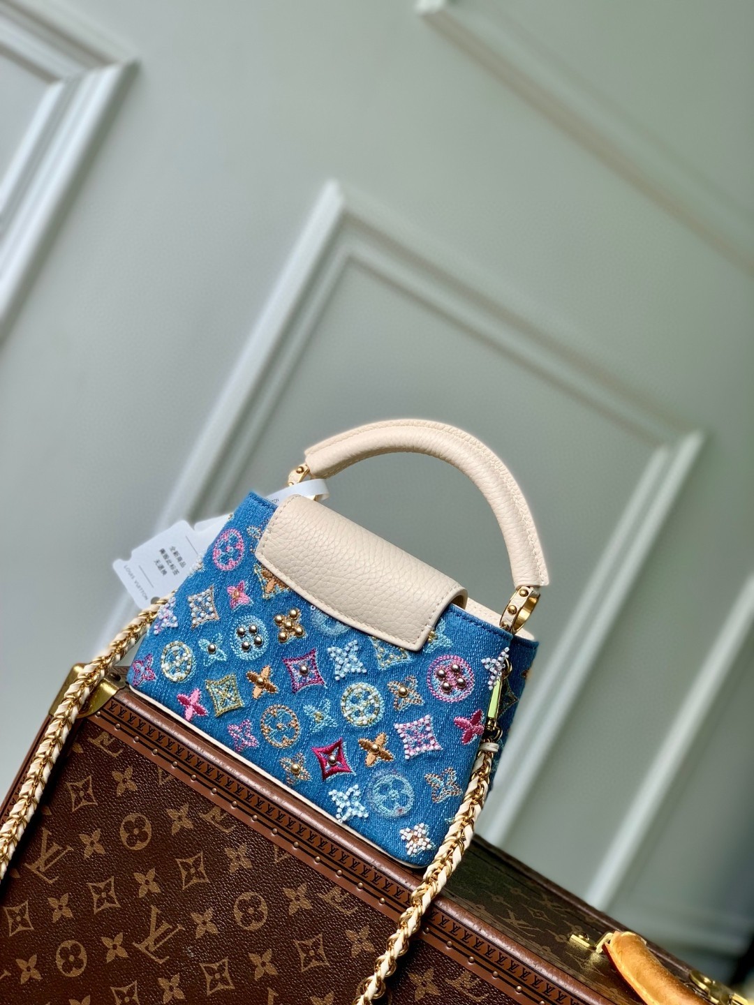 LV Capucines M12947 Size：21x13.6x8cm