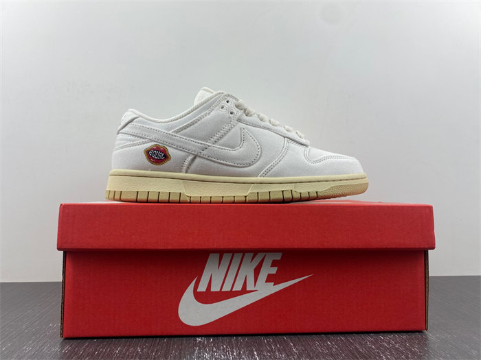 NK Dunk Low SE The Future Is Equal FD0868-133