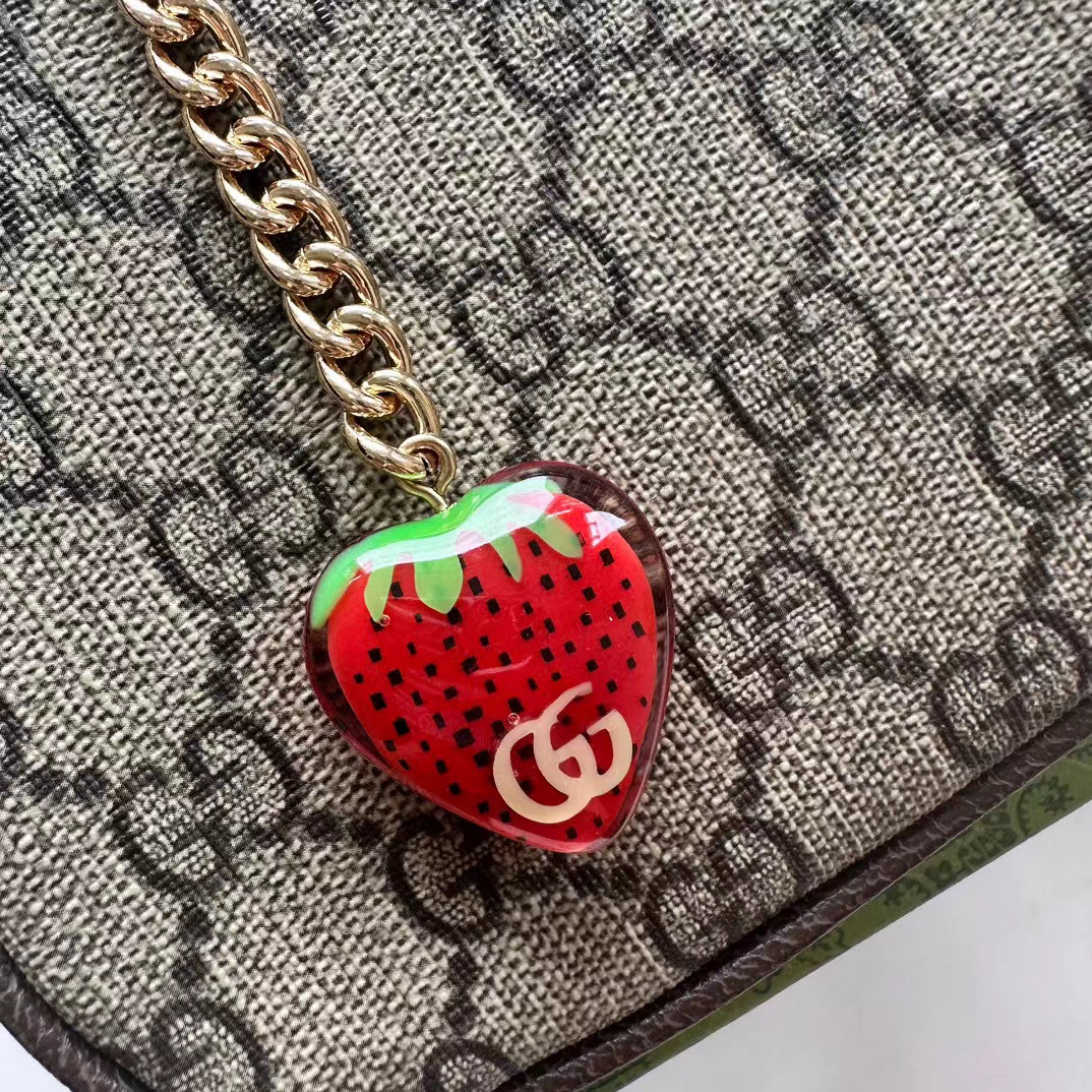 Fashion 9.8″x5.9″x2.6″ With Strawberry pendant Adjustable strap Handbag BB-921058