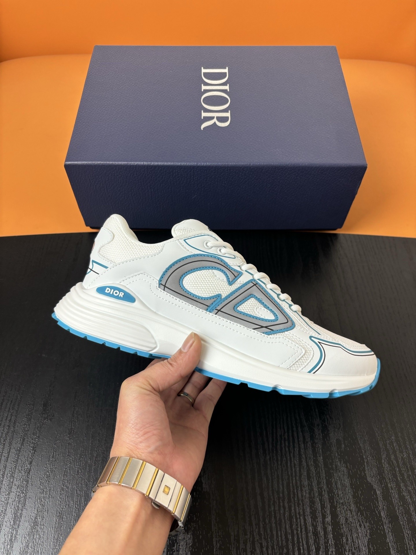 DR B30 Sneaker
