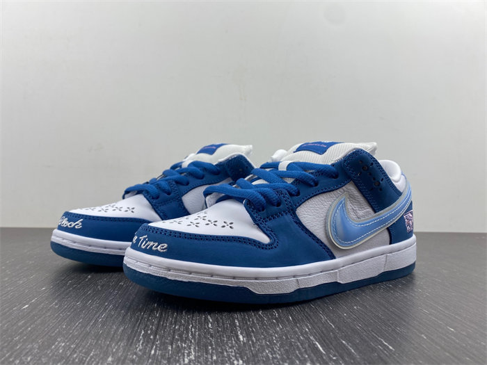 NK SB Dunk Low Born x Raised One Block At A Time FN7819-400