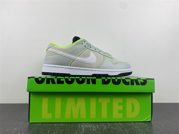 NK Dunk Low University of Oregon PE FQ7260-001