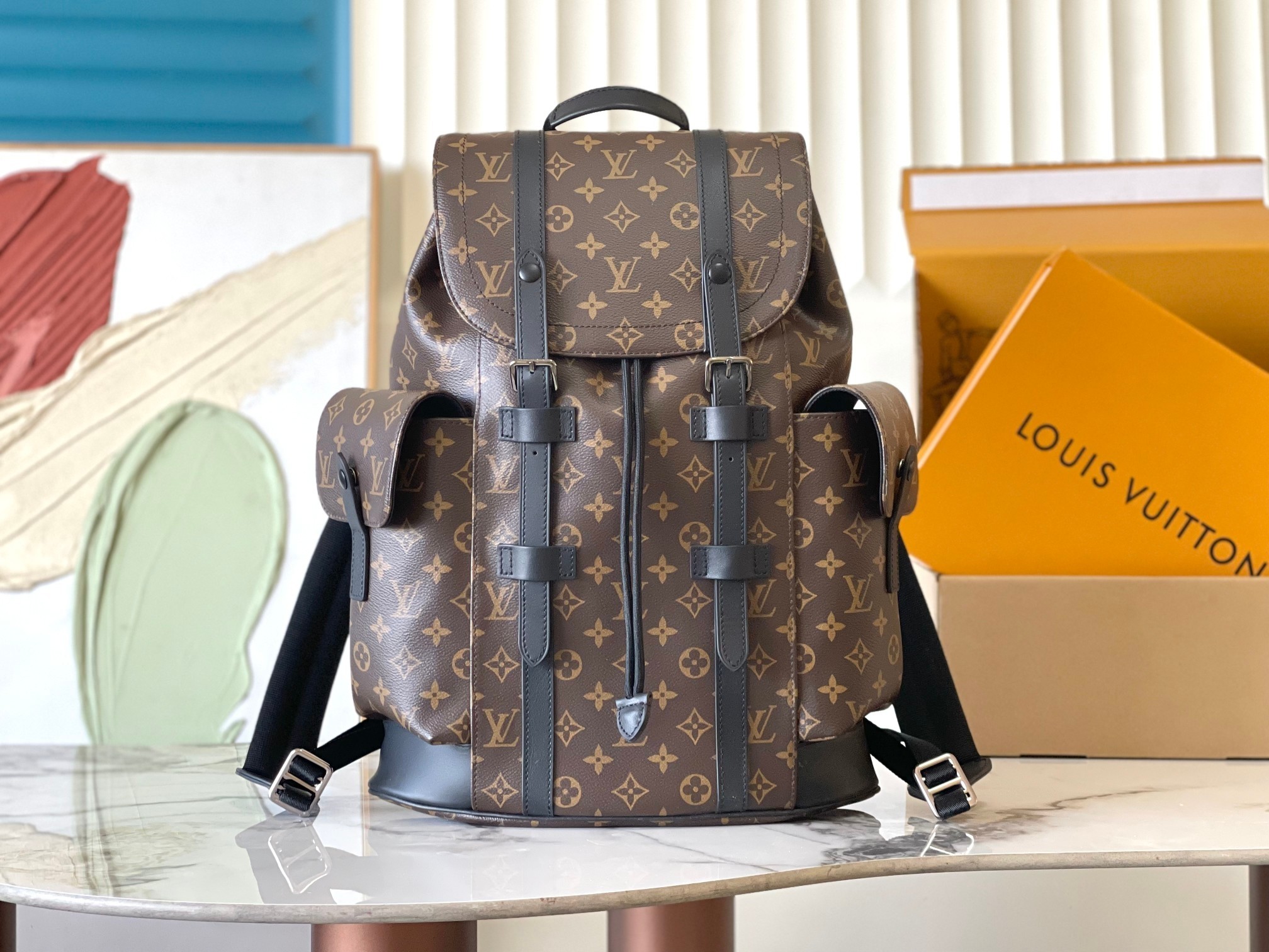 LV Medium-sized men’s matching colored backpack M40350 Size：38*44*21cm（Multiple colors）