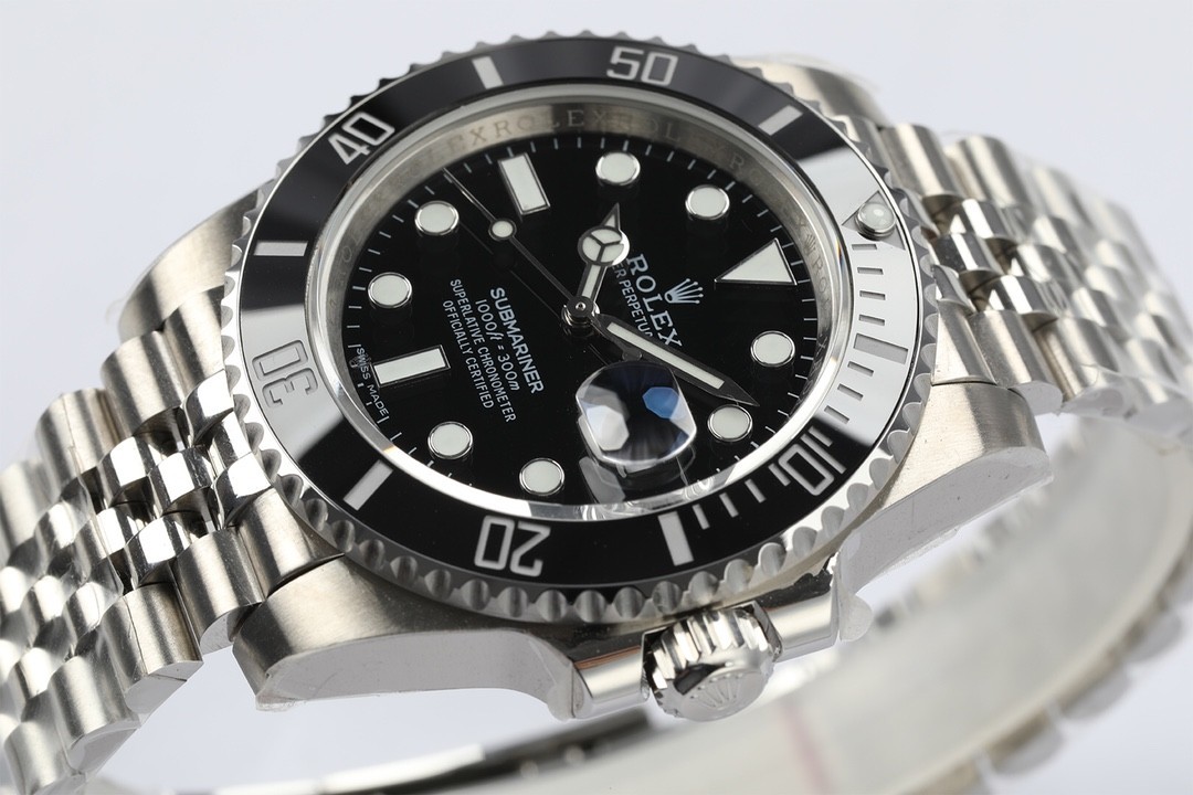 RLX Submariner Series 40 Men's Watch