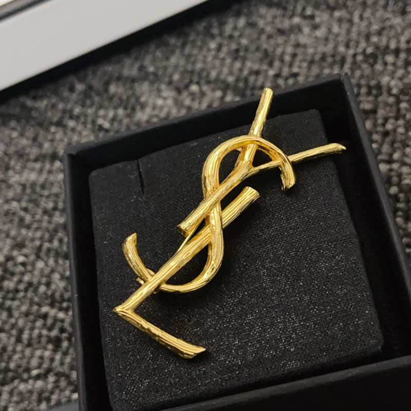 Fashion Golden Brooch QTXZ-9110094
