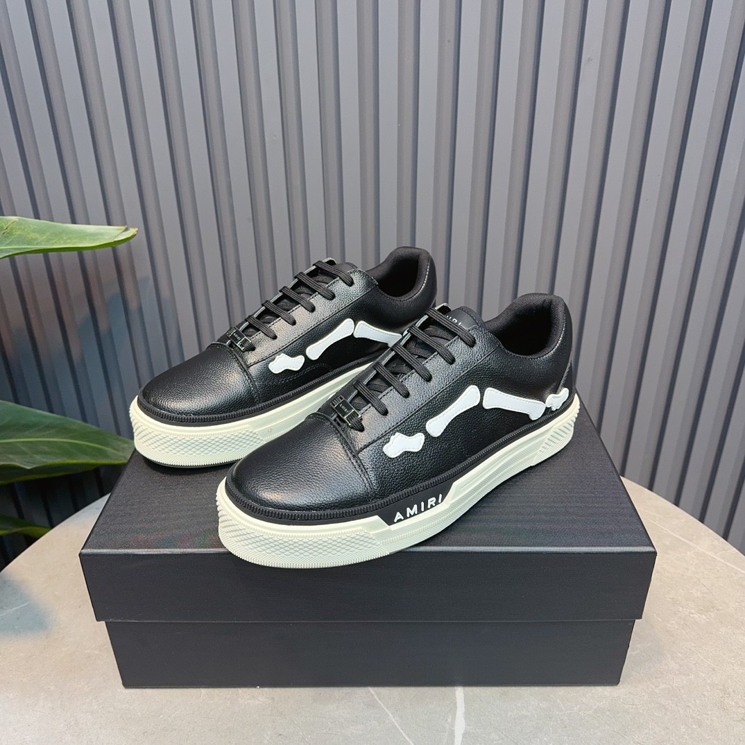 AMRI Sneakers