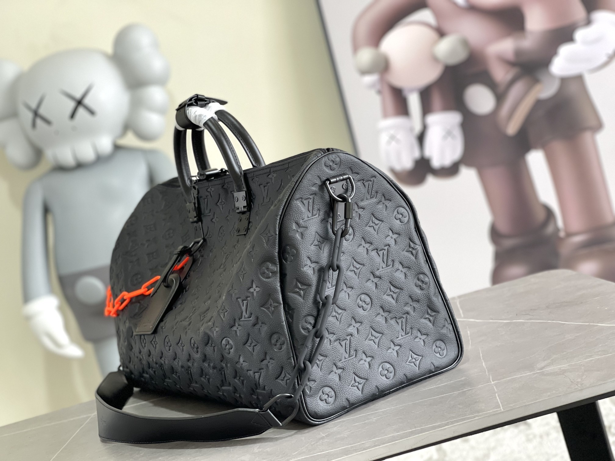 LV Travelling bag 50x29x23cm